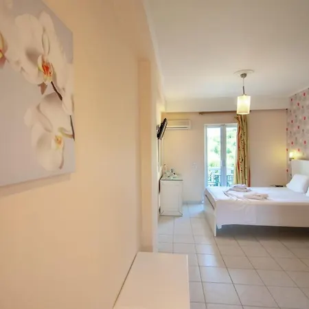 Emilia Hotel 2*